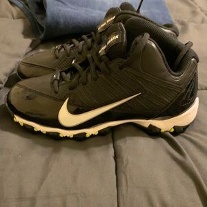 Kids 2.5 Y Nike cleat